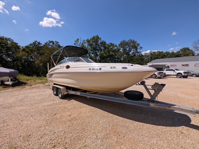 2004 Sea Ray 240 Sundeck
